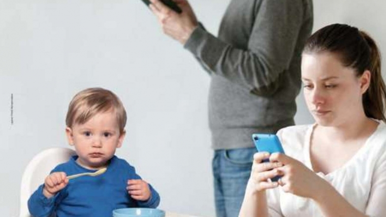 Technoférence, quand le numérique perturbe la relation parent-enfant